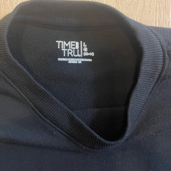Time and Tru Sweater - Picture 2 of 4